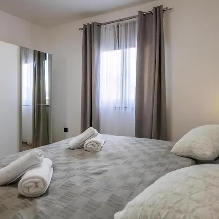 Apartment Lovric 3 Pula
